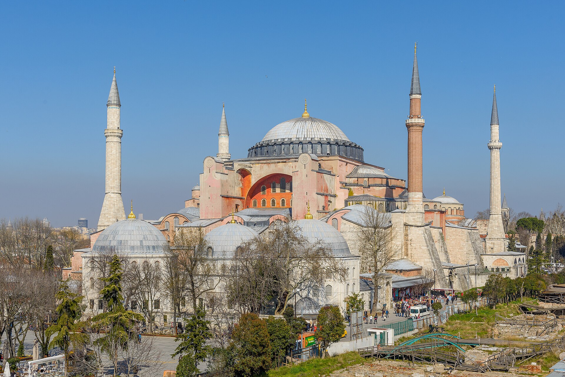 Hagia Sophia seen from the south with its dome, semi-domes and four minarets under a clear sky