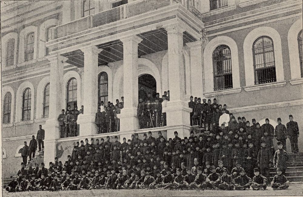 Harbiye Military Museum guide: historical photograph of the military academy in 1914