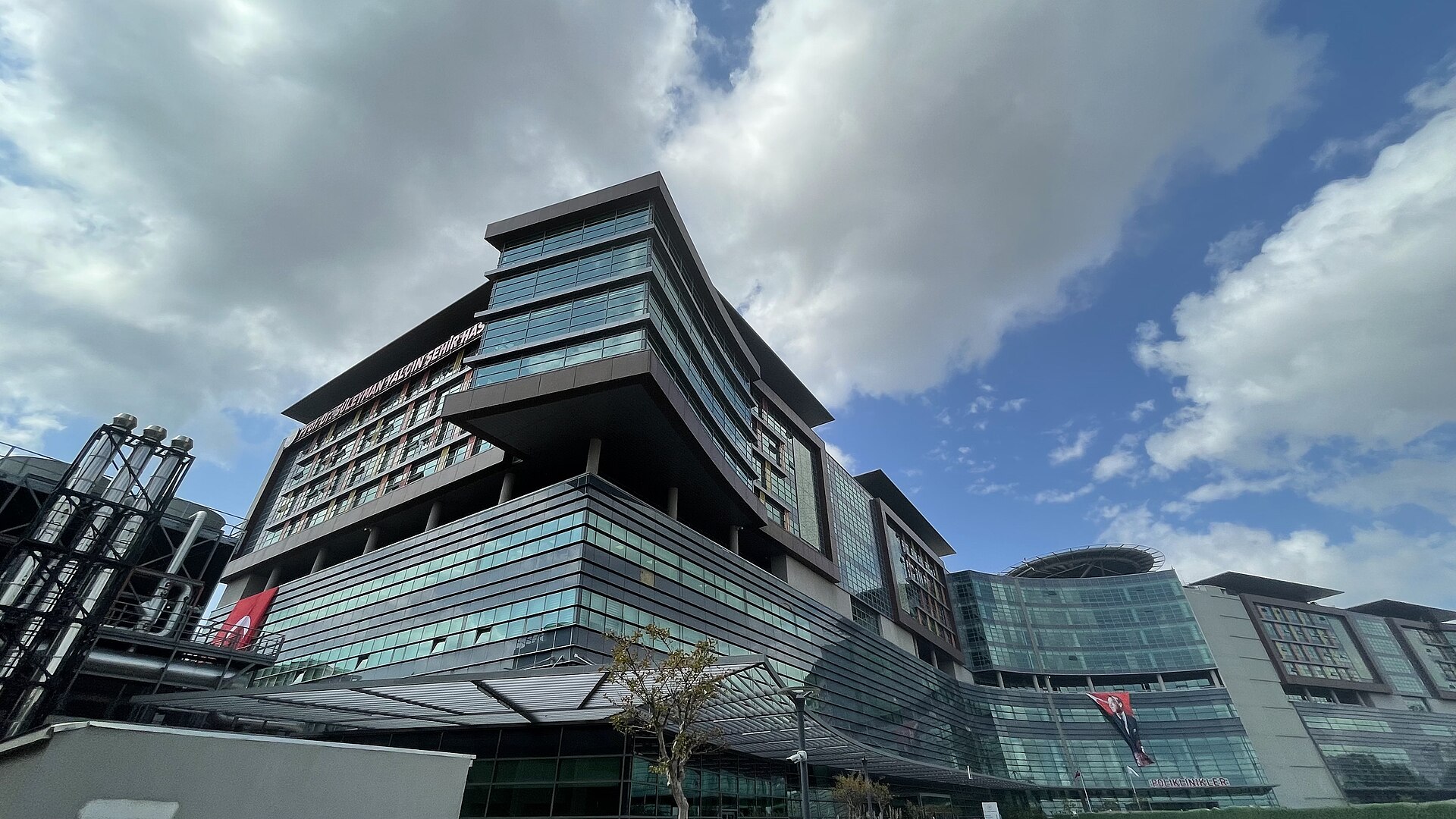 Medical Emergencies in Istanbul: 112, Pharmacies, Hospitals and Insurance